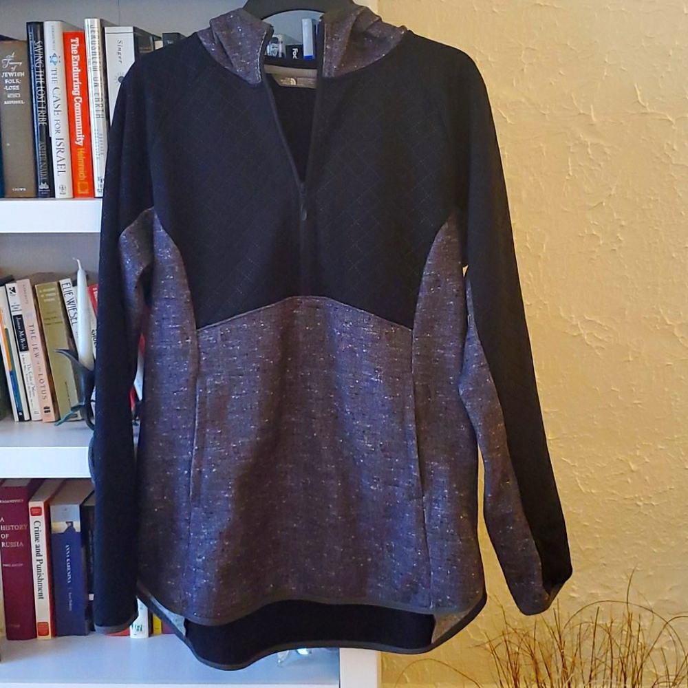 XL North Face hoodie/pullover